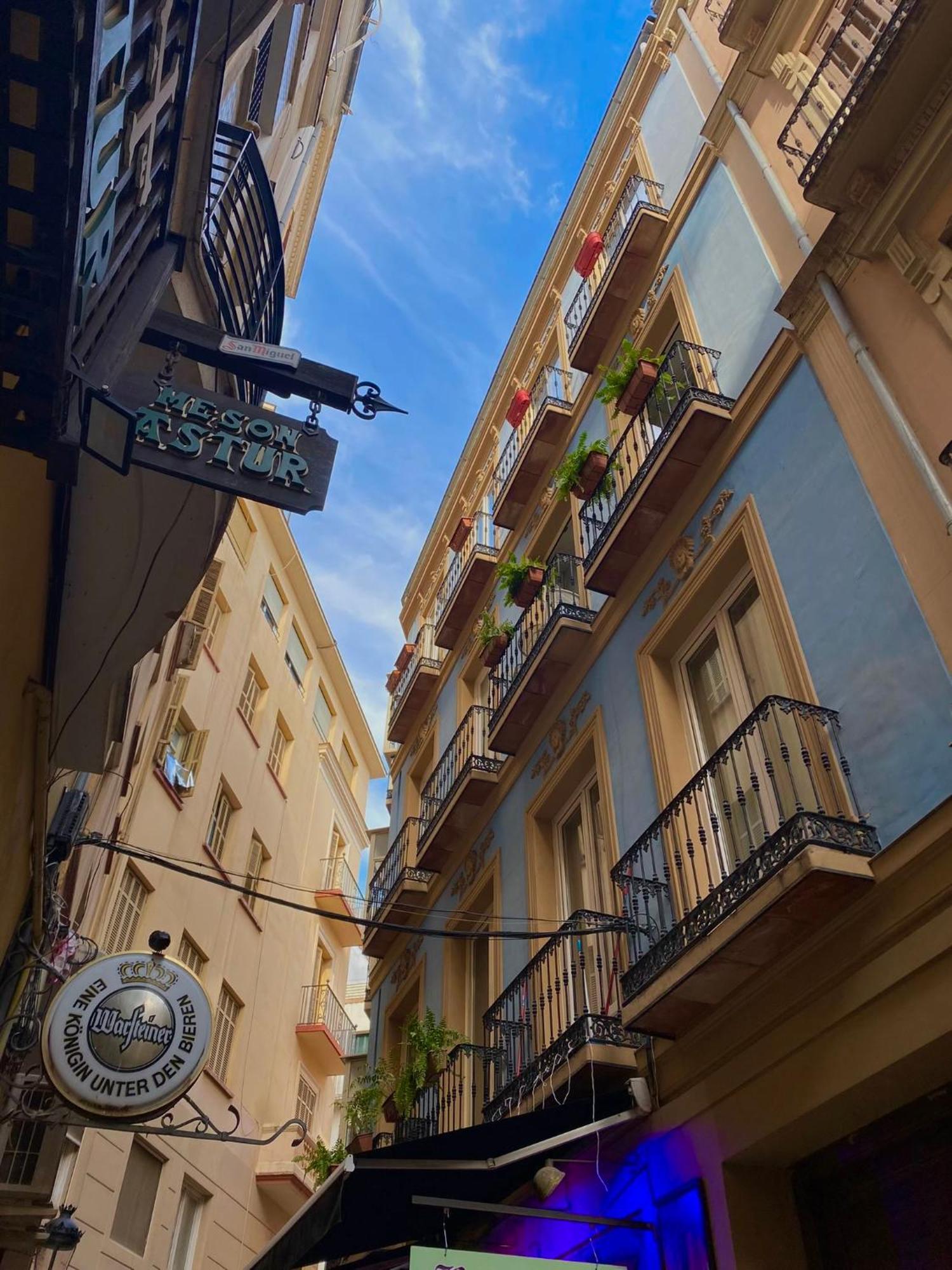 Be Happy Estudio Malaga Exterior photo